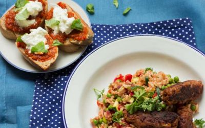 Kroatischer Djuvec-Reis mit Cevapcici und Ajvar-Crostini oder Foodies for Sailors