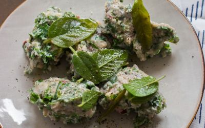 Mangold-Malfatti mit Salbeibutter oder von Müttern mit Whatsapp