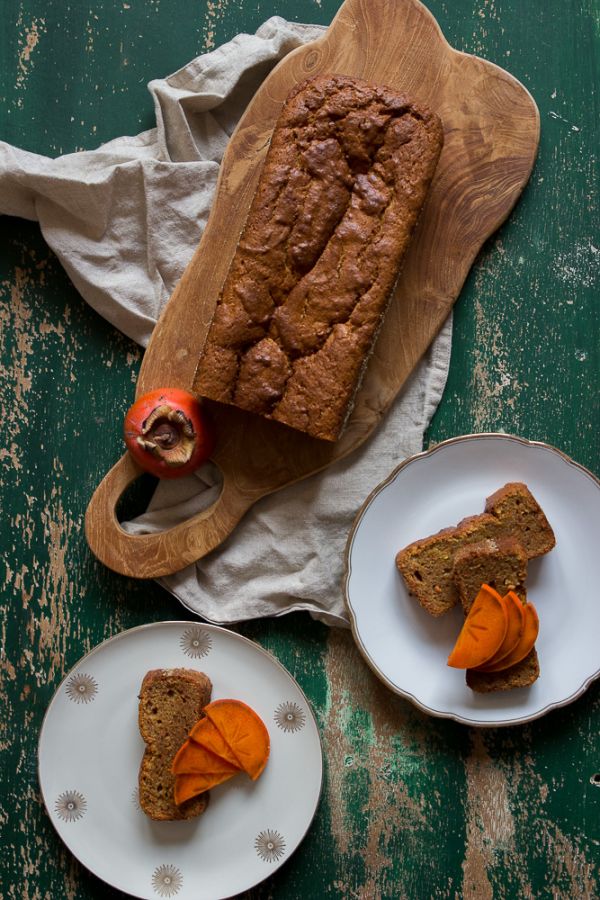 Kaki-Gewürzkuchen aus der Kastenform (Persimoncake)