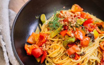 Schnelles Fenchel Rezept: Pasta mit Fenchel, Paprika und Rosinen